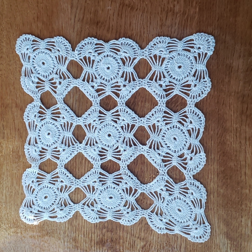 Handmade doili table decor 9
